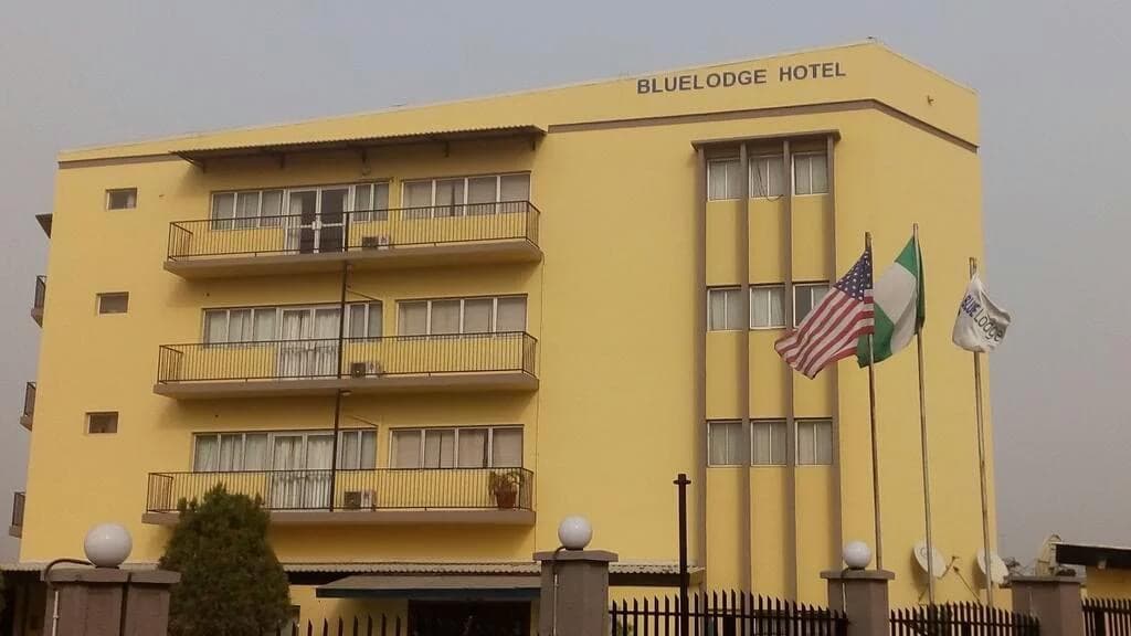 Bluelodge Hotel and Restaurant