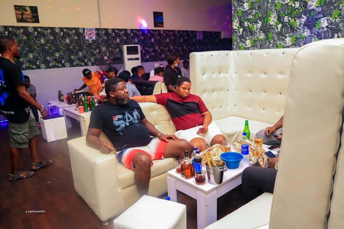 The bigshots lounge