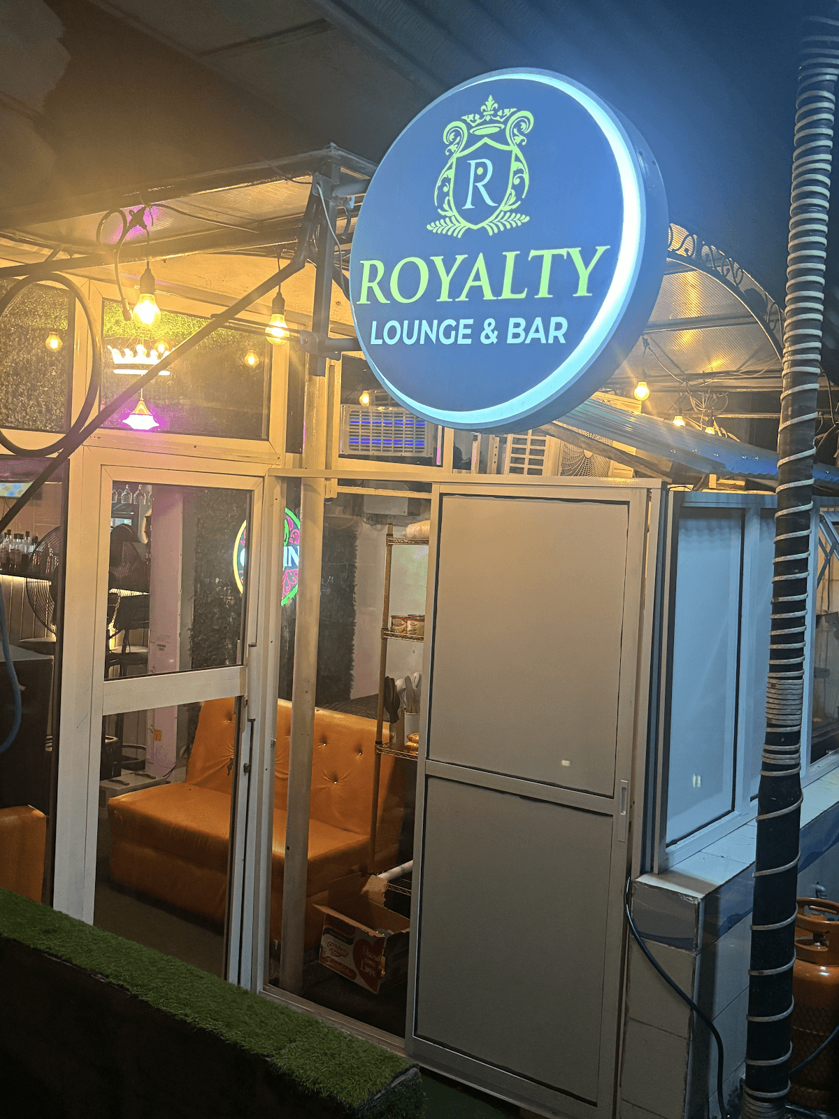 Royalty lounge