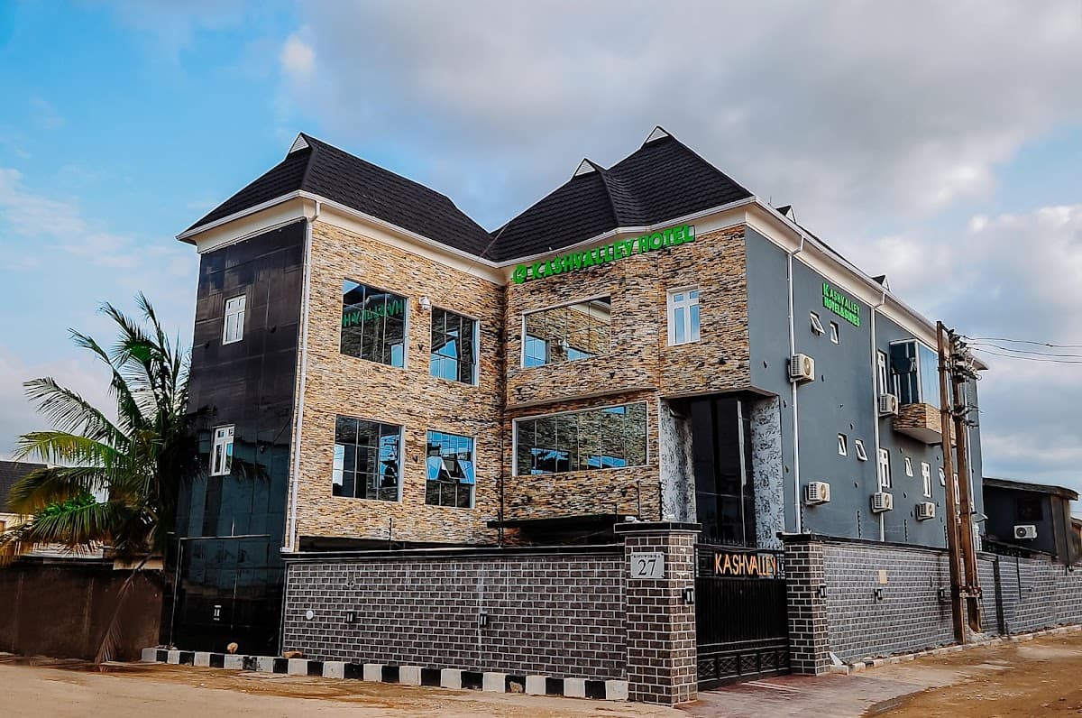 Kashvalley Hotel & Suites