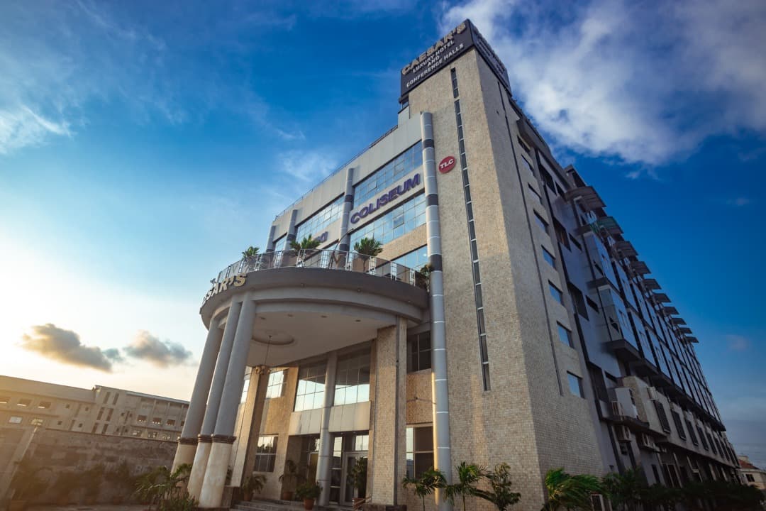 CAESAR'S LUXURY HOTEL