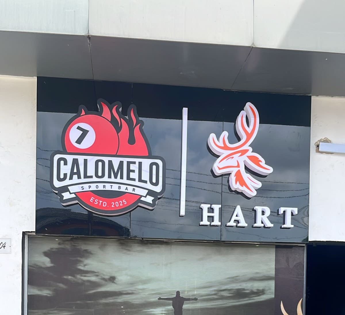 Calomelo Sport Bar & Salon