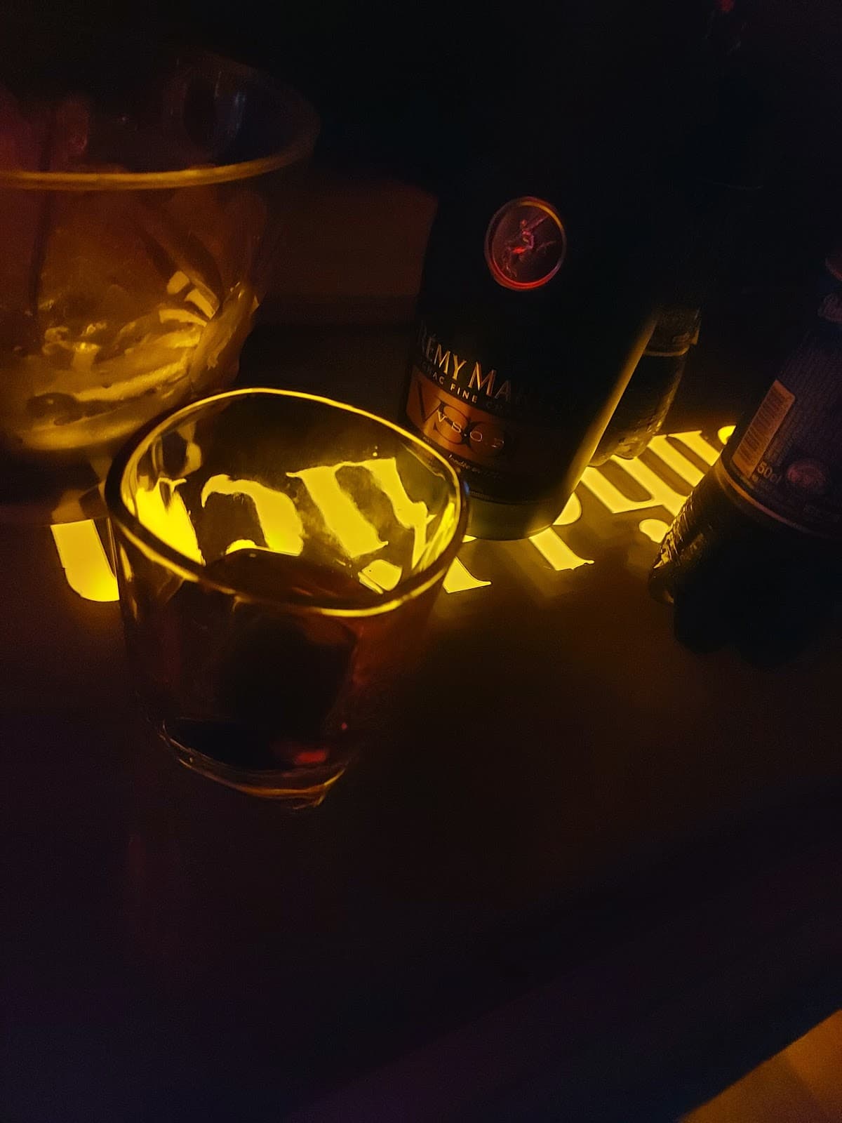 Play Imperial Lounge