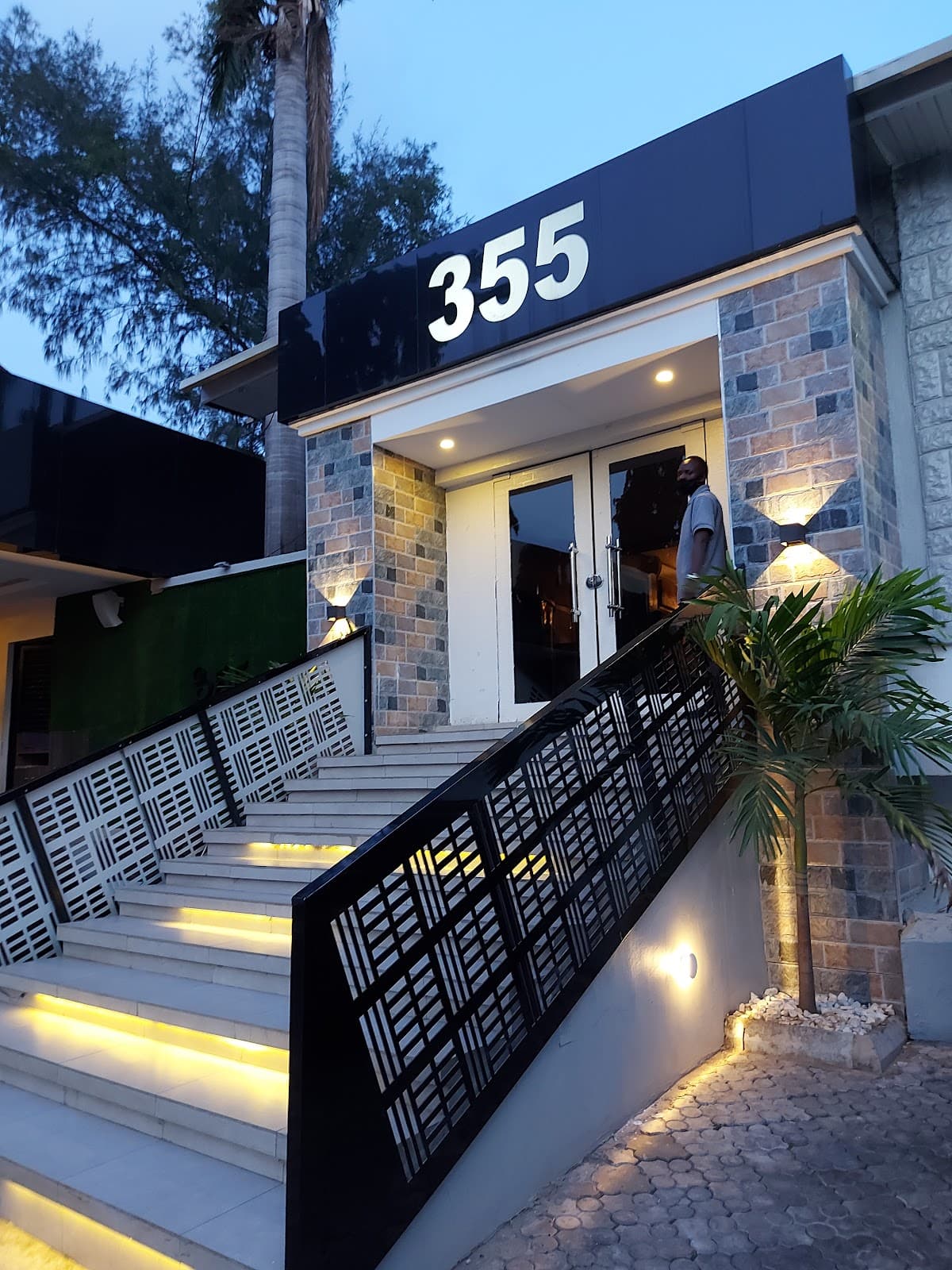 355 Steakhouse & Lounge