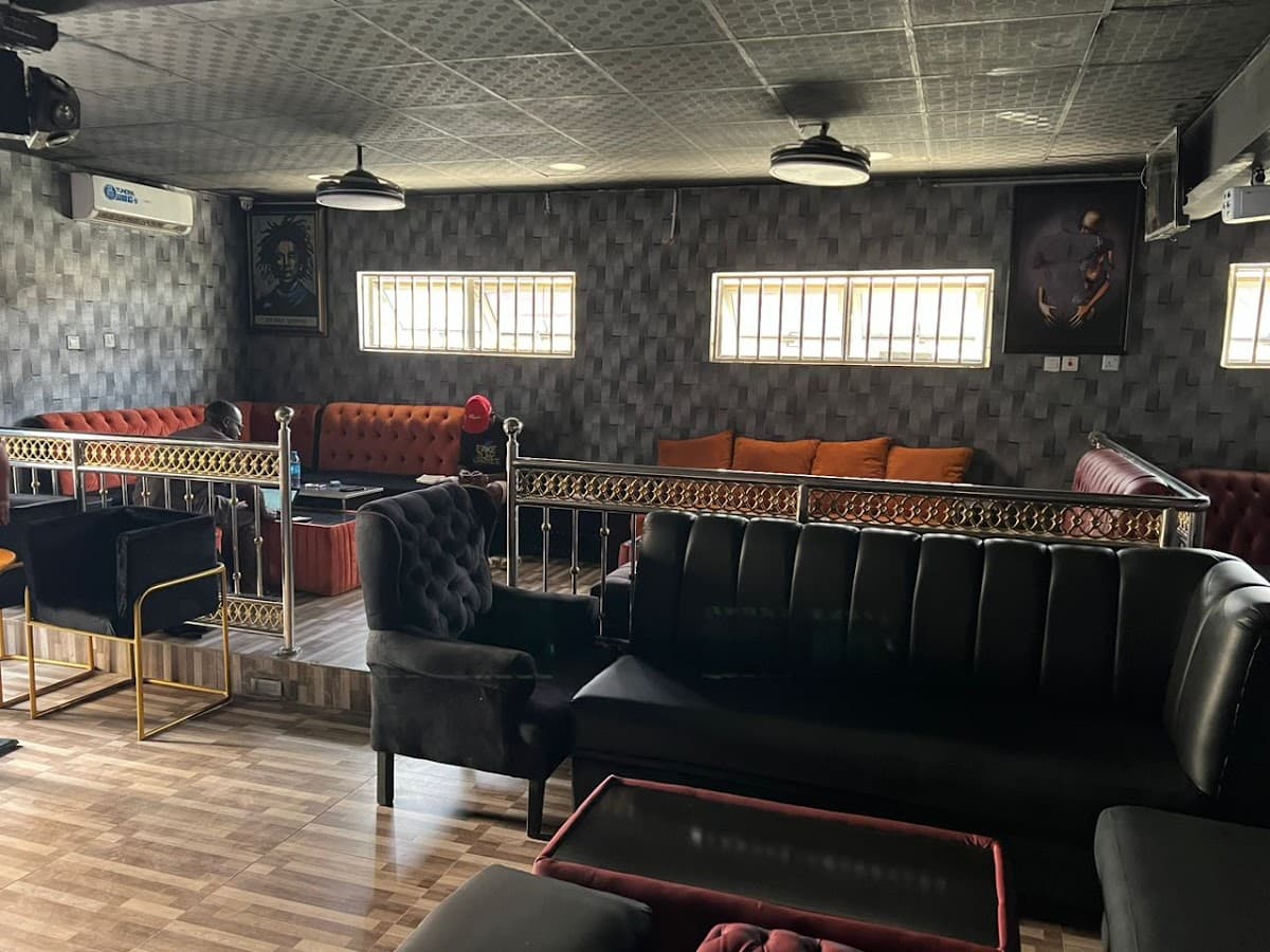 Tonite Lounge and Bar