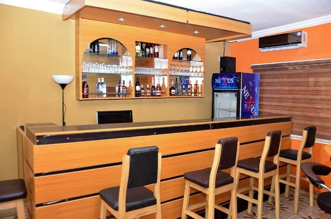 Vibes Restaurant and Lounge