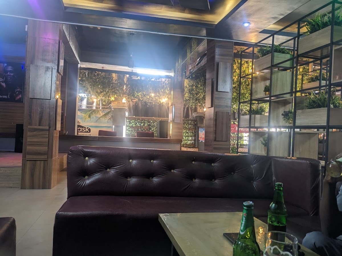 De Mask Lounge and Nightclub