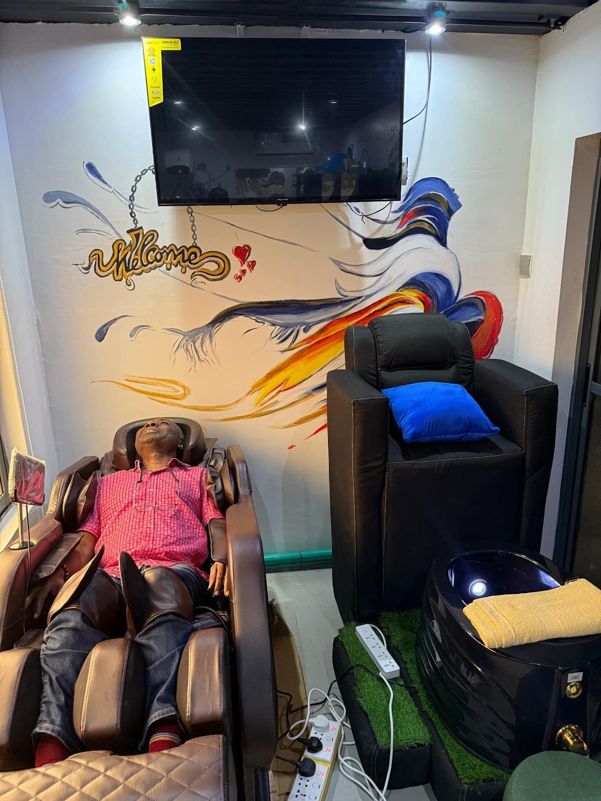 Real Obafunsho lounge