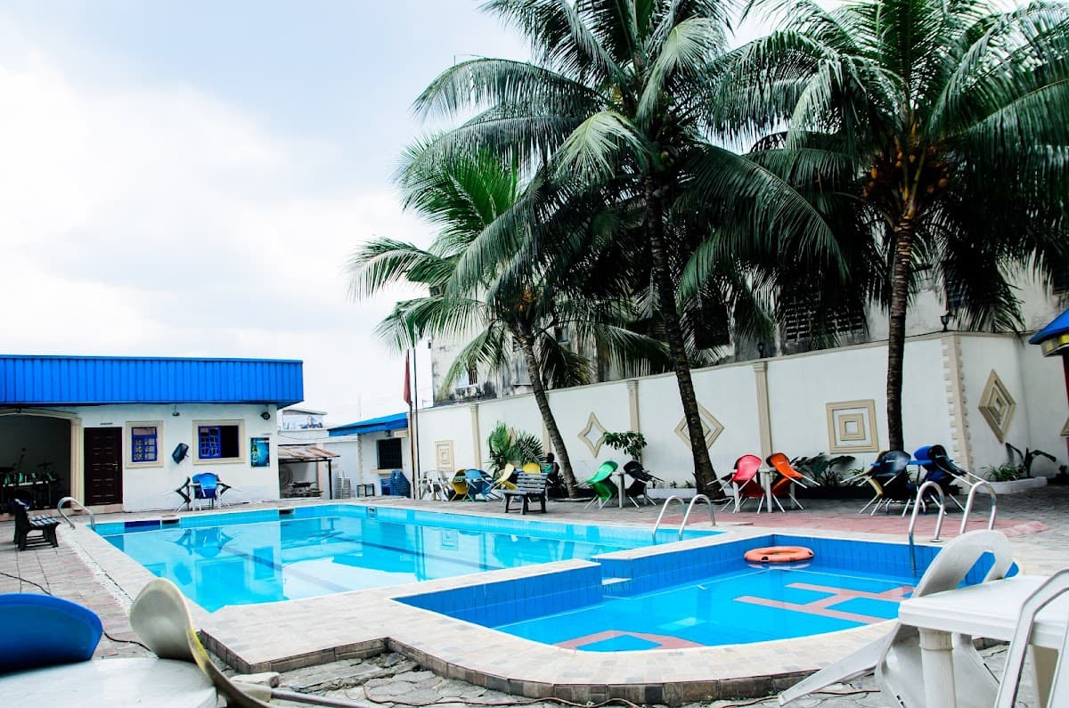 DE PREMIX HOTEL - swimming pool, live music